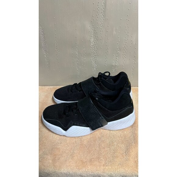 Jordan J23 lifestyle shoes black and gold size 13 main image 5